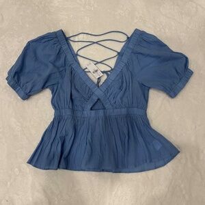 AMERICAN EAGLE LADIES BLOUSE CRISS CROSS TIE DETAIL LADIES LARGE